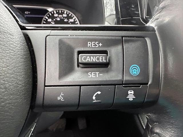 2023 Nissan Pathfinder SV 4WD [32]