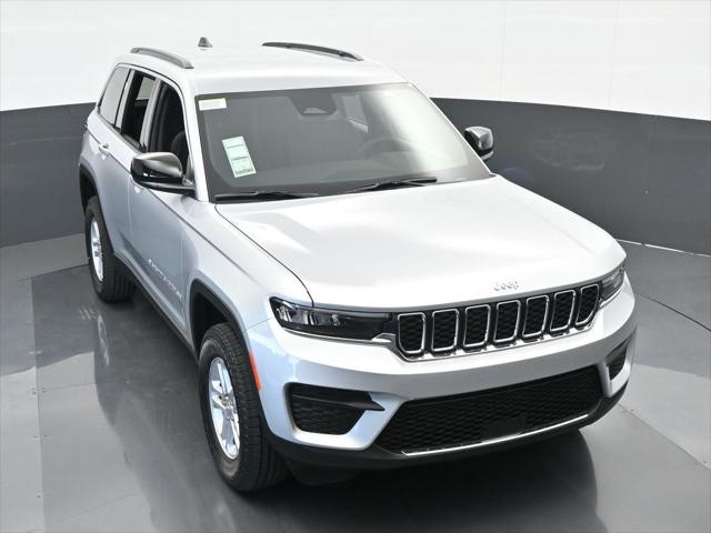 2024 Jeep Grand Cherokee GRAND CHEROKEE LAREDO 4X2
