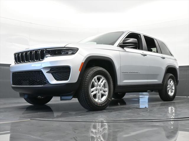 2024 Jeep Grand Cherokee GRAND CHEROKEE LAREDO 4X2