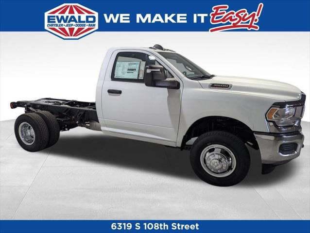2024 RAM Ram 3500 Chassis Cab RAM 3500 TRADESMAN CHASSIS REGULAR CAB 4X4 60 CA
