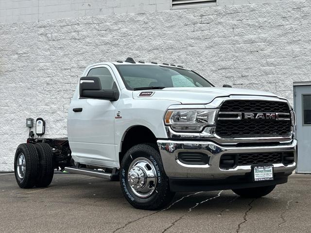 2024 RAM Ram 3500 Chassis Cab RAM 3500 TRADESMAN CHASSIS REGULAR CAB 4X4 60 CA