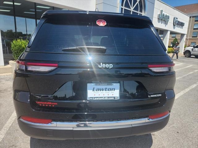 2024 Jeep Grand Cherokee GRAND CHEROKEE LAREDO 4X2