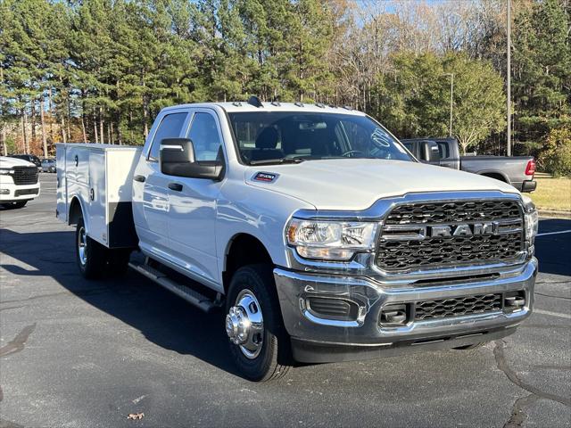 2024 RAM Ram 3500 Chassis Cab RAM 3500 TRADESMAN CREW CAB CHASSIS 4X4 60 CA