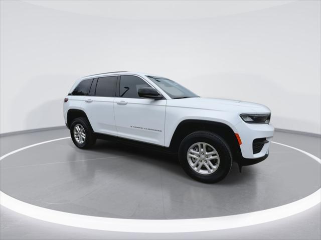 2024 Jeep Grand Cherokee GRAND CHEROKEE LAREDO 4X2