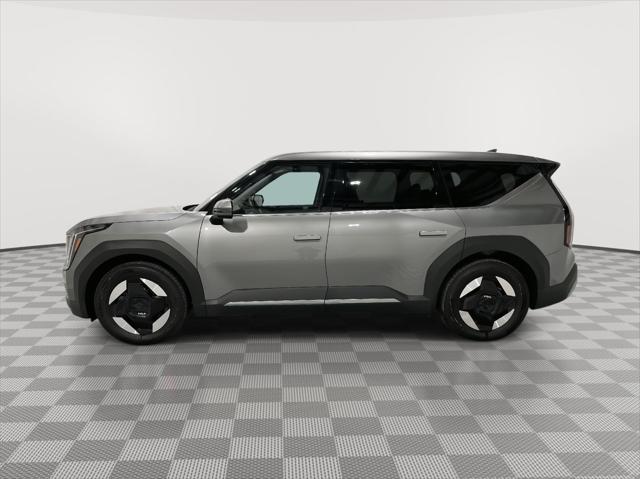 2024 Kia EV9 Light Short Range