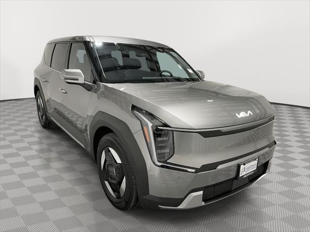 2024 Kia EV9 Light Short Range