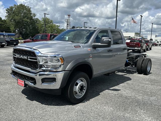 2024 RAM Ram 5500 Chassis Cab RAM 5500 TRADESMAN CHASSIS CREW CAB 4X2 84 CA