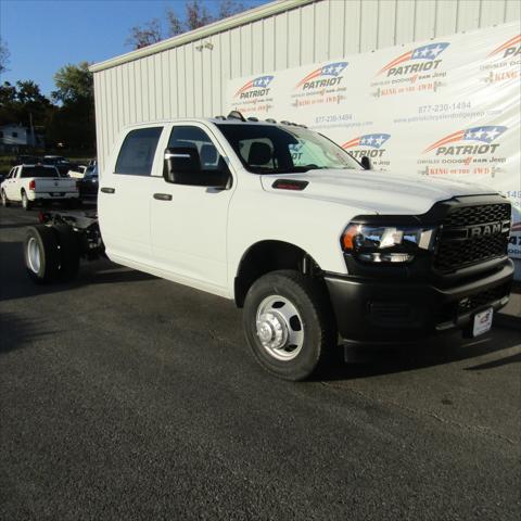 2024 RAM Ram 3500 Chassis Cab RAM 3500 TRADESMAN CREW CAB CHASSIS 4X4 60 CA