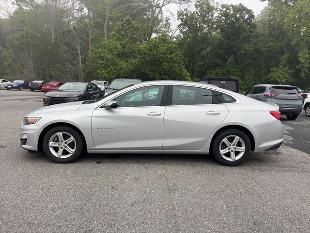 2022 Chevrolet Malibu FWD 1FL