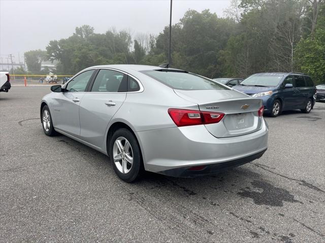 2022 Chevrolet Malibu FWD 1FL
