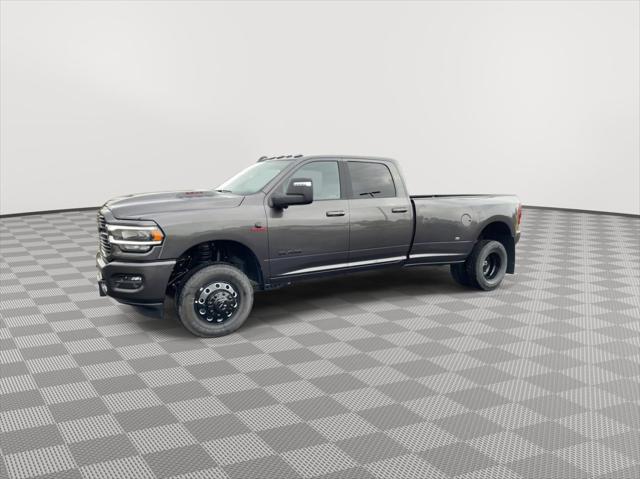 2024 RAM Ram 3500 RAM 3500 LARAMIE CREW CAB 4X4 8 BOX