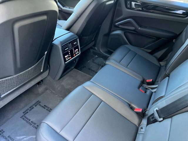 2023 Porsche Cayenne Unknown