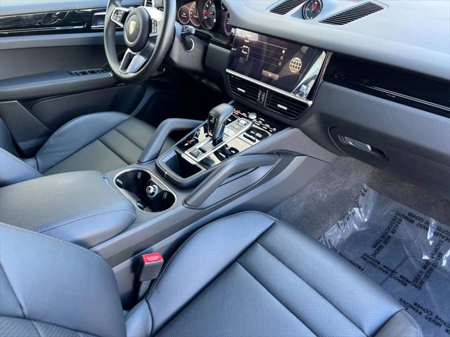 2023 Porsche Cayenne Unknown