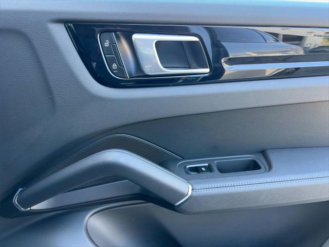 2023 Porsche Cayenne Unknown