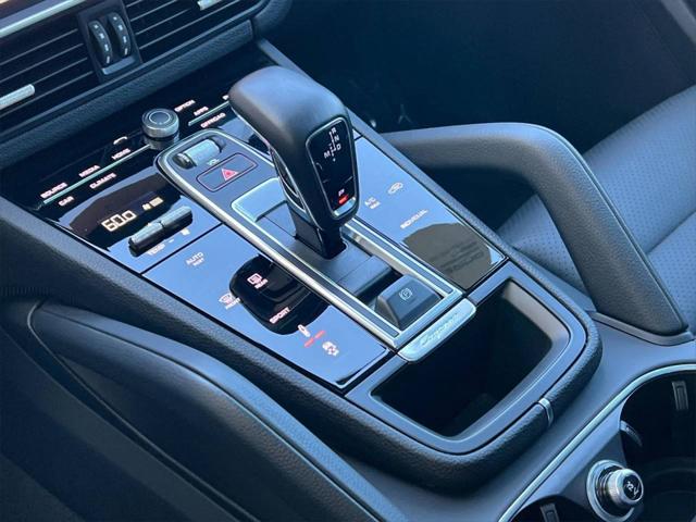 2023 Porsche Cayenne Unknown