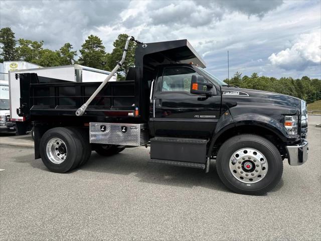 2025 Ford F-750 SUPER DUTY