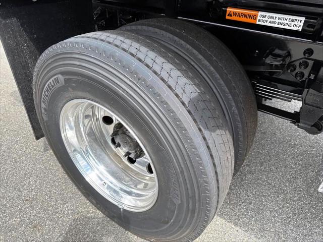 2025 Ford F-750 SUPER DUTY