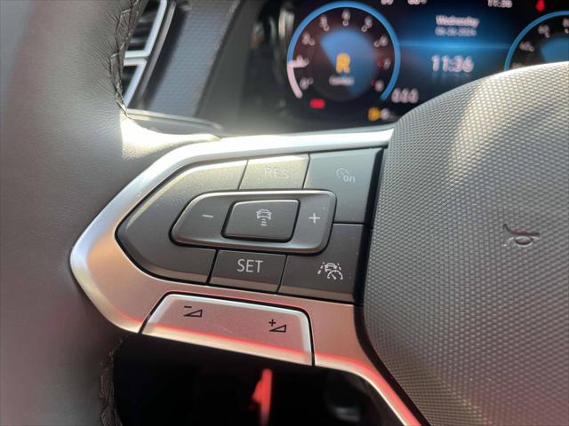 2024 Volkswagen Atlas Cross Sport 2.0T SEL Premium R-Line
