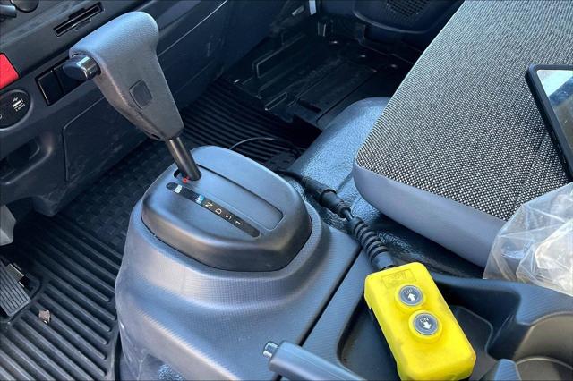 2025 Chevrolet 3500 LCF Gas Unknown
