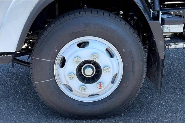 2025 Chevrolet 3500 LCF Gas Unknown