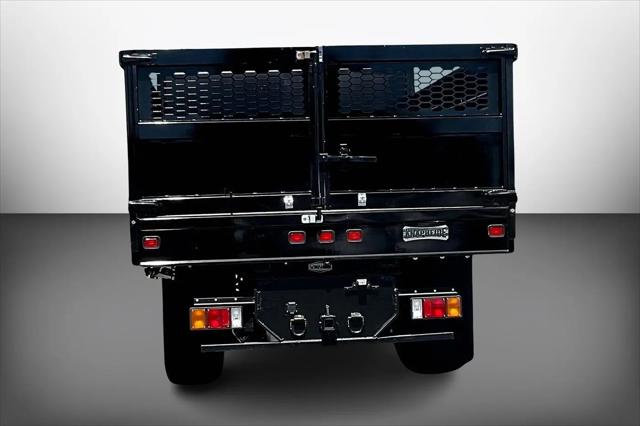2025 Chevrolet 3500 LCF Gas Unknown