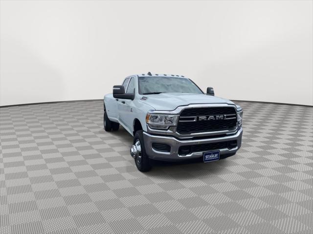 2024 RAM Ram 3500 RAM 3500 TRADESMAN CREW CAB 4X4 8 BOX