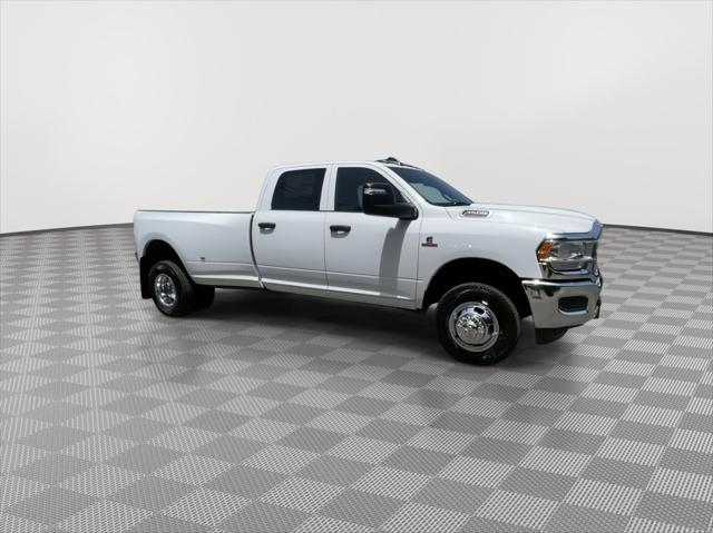 2024 RAM Ram 3500 RAM 3500 TRADESMAN CREW CAB 4X4 8 BOX