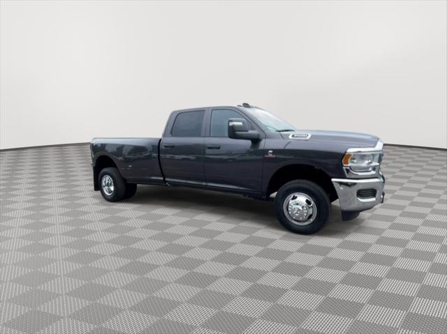 2024 RAM Ram 3500 RAM 3500 TRADESMAN CREW CAB 4X4 8 BOX