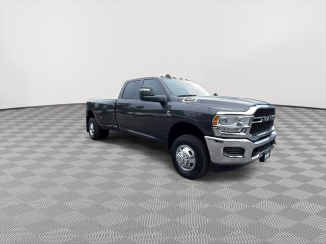 2024 RAM Ram 3500 RAM 3500 TRADESMAN CREW CAB 4X4 8 BOX