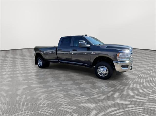 2024 RAM Ram 3500 RAM 3500 TRADESMAN CREW CAB 4X4 8 BOX