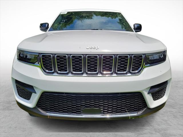 2024 Jeep Grand Cherokee GRAND CHEROKEE LAREDO X 4X4