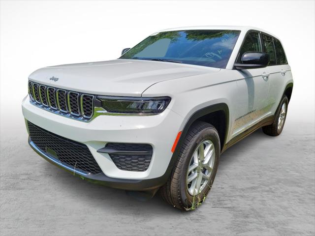 2024 Jeep Grand Cherokee GRAND CHEROKEE LAREDO X 4X4