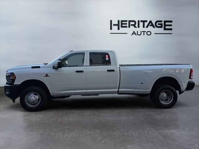 2023 RAM 3500 Tradesman Crew Cab 4x4 8 Box