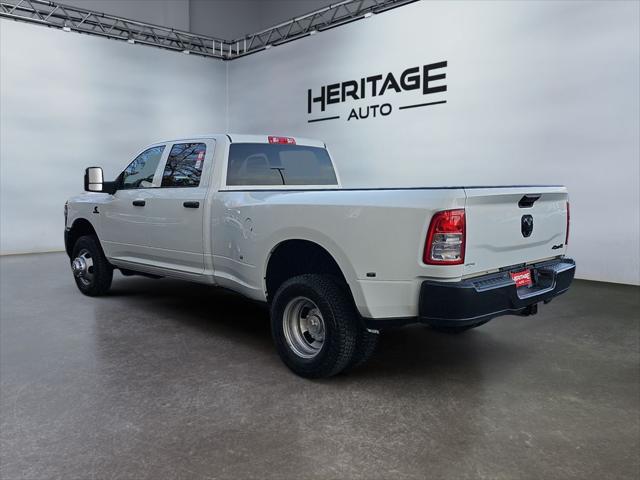 2023 RAM 3500 Tradesman Crew Cab 4x4 8 Box