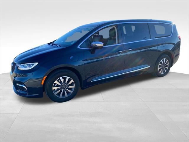 2023 Chrysler Pacifica Hybrid Limited