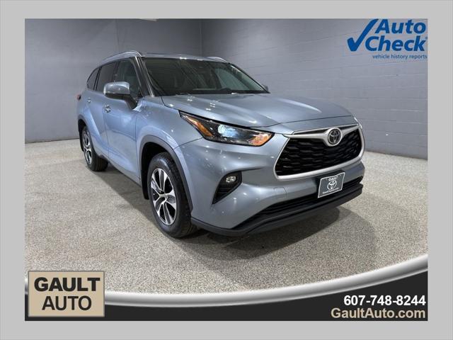 2021 Toyota Highlander XLE for sale in Endicott, NY