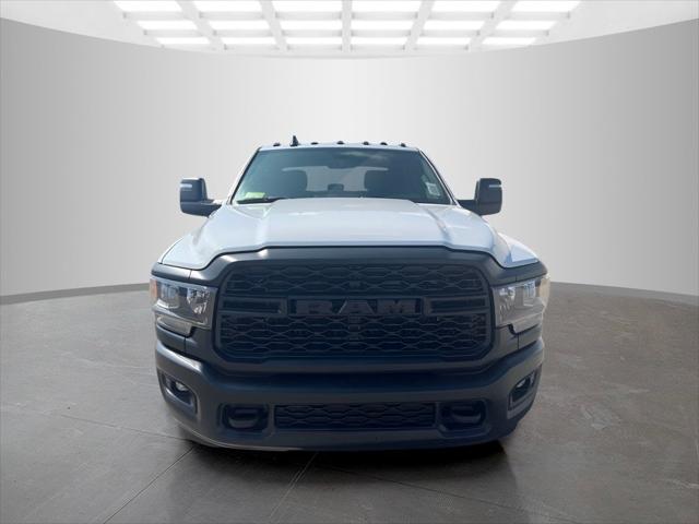 2024 RAM Ram 3500 Chassis Cab RAM 3500 TRADESMAN CREW CAB CHASSIS 4X4 60 CA 2024 RAM Ram 3500 Chassis Cab RAM 3500 TRADESMAN CREW CAB CHASSIS 4X4 60 CA