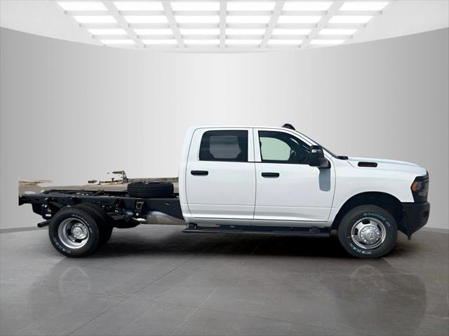 2024 RAM Ram 3500 Chassis Cab RAM 3500 TRADESMAN CREW CAB CHASSIS 4X4 60 CA 2024 RAM Ram 3500 Chassis Cab RAM 3500 TRADESMAN CREW CAB CHASSIS 4X4 60 CA