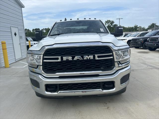 2024 RAM Ram 3500 Chassis Cab RAM 3500 TRADESMAN CREW CAB CHASSIS 4X4 60 CA