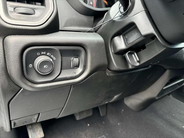 2024 Ram 3500 Tradesman/SLT/Laramie/Limited