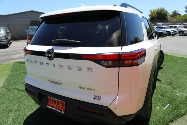 2022 Nissan Pathfinder SV 4WD