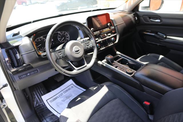 2022 Nissan Pathfinder SV 4WD