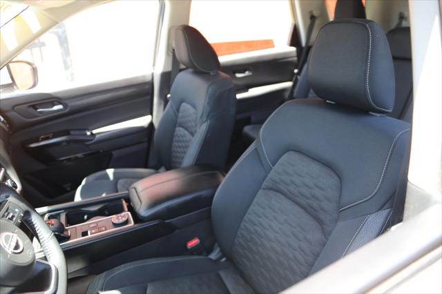 2022 Nissan Pathfinder SV 4WD