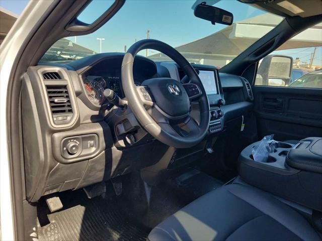 2024 RAM Ram 3500 Chassis Cab RAM 3500 TRADESMAN CREW CAB CHASSIS 4X4 60 CA