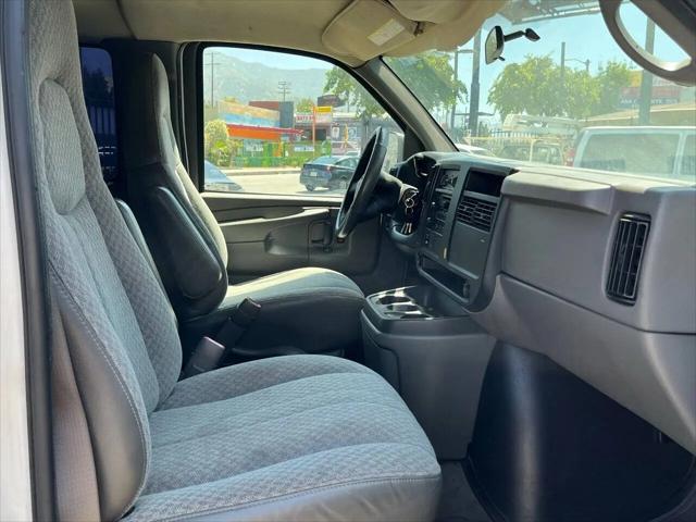 2006 GMC Savana LS