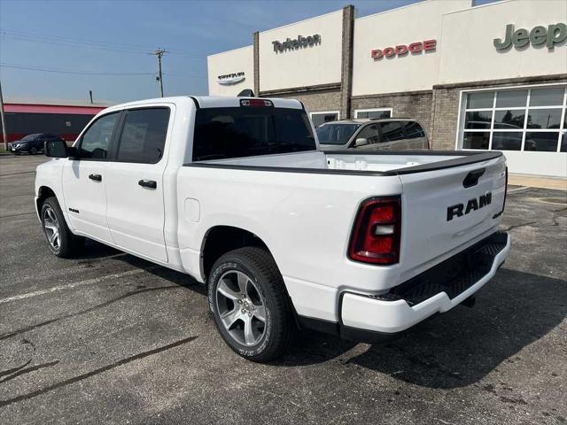 2025 RAM Ram 1500 RAM 1500 TRADESMAN CREW CAB 4X4 57 BOX