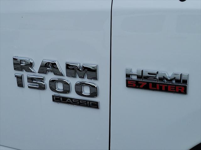 2024 RAM Ram 1500 Classic RAM 1500 CLASSIC TRADESMAN CREW CAB 4X4 57 BOX