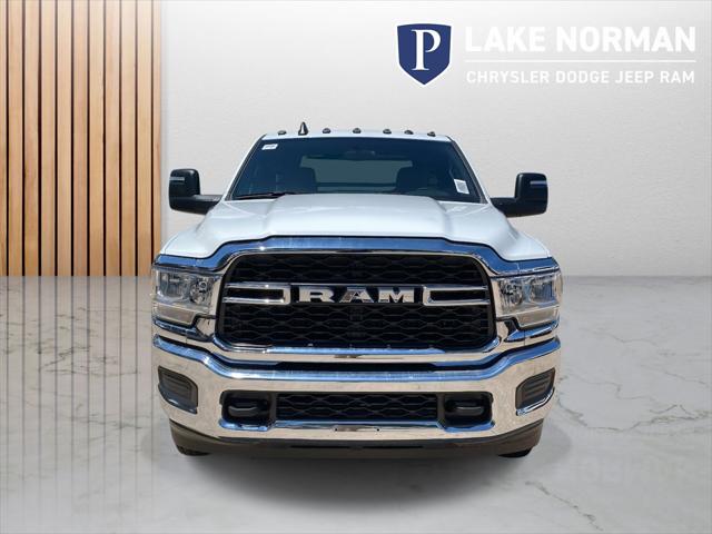 2024 RAM Ram 3500 Chassis Cab RAM 3500 TRADESMAN CHASSIS REGULAR CAB 4X4 60 CA 2024 RAM Ram 3500 Chassis Cab RAM 3500 TRADESMAN CHASSIS REGULAR CAB 4X4 60 CA