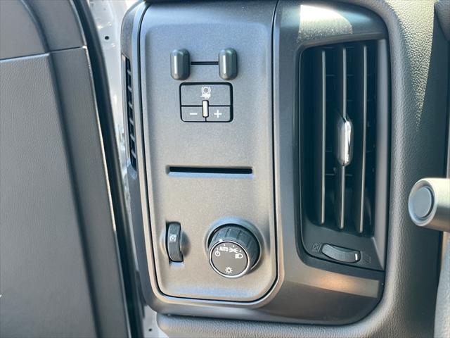 2024 Chevrolet Silverado 6500HD 1WT