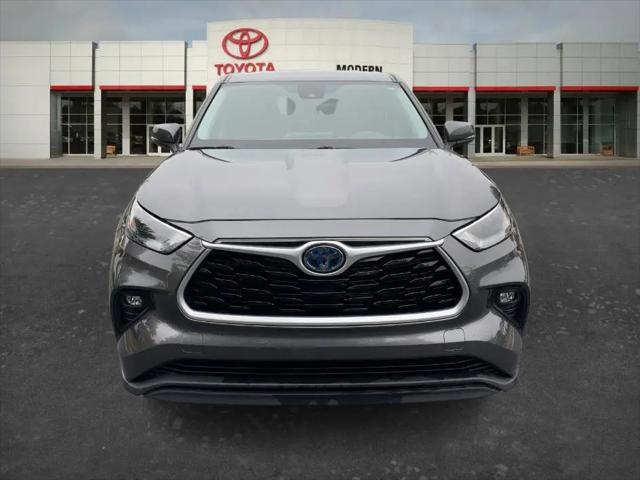 2022 Toyota Highlander Hybrid LE